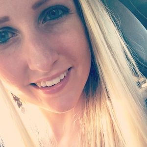 Meet your Posher, Sabrina