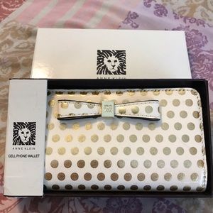 Cell phone holder/wallet