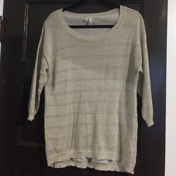 3/4 sleeve sweater