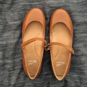 Dansko Nanette flats