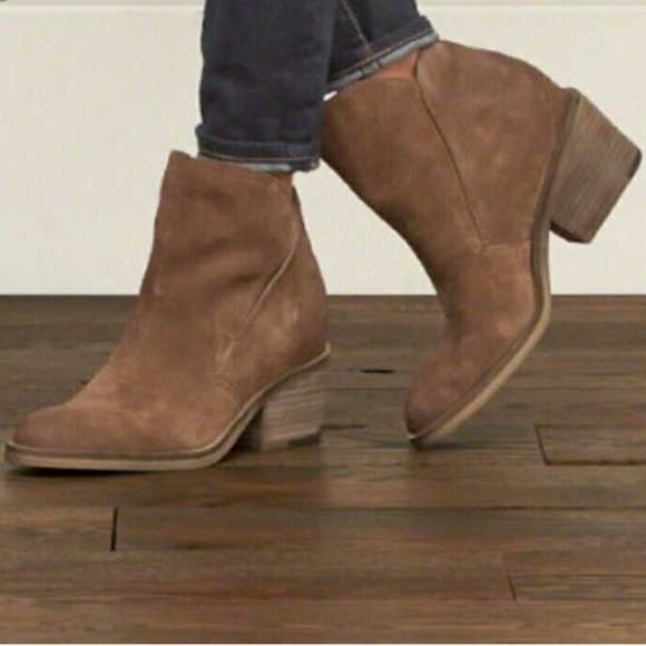 Dolce Vita suede booties