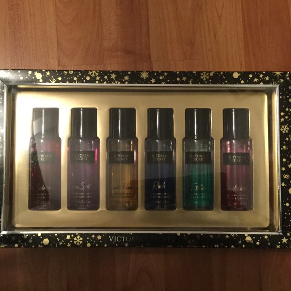Victoria's Secret body spray pack. Includes 6