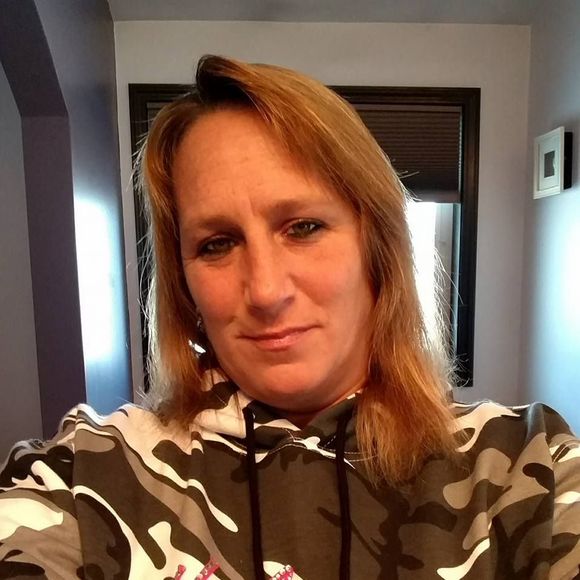 Meet your Posher, Lisa - Picture 1 of 1