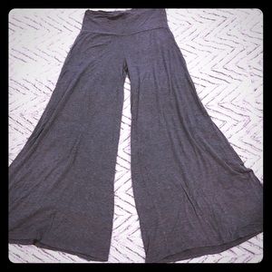 Stretchy knit palazzo pants - gray