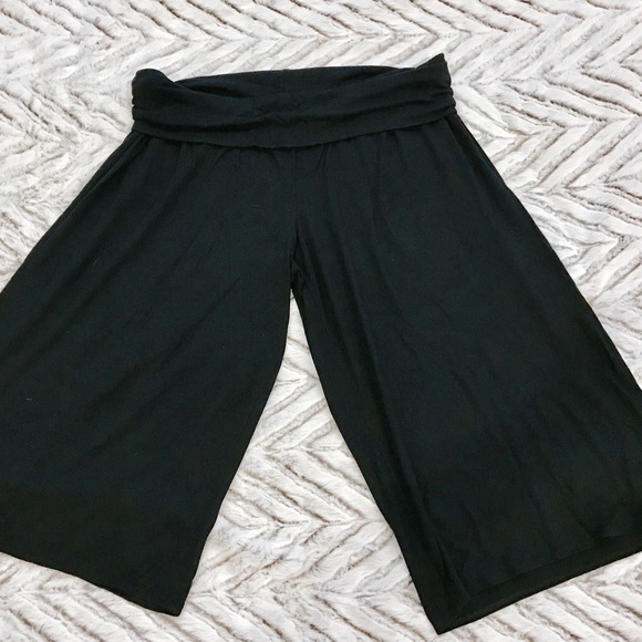 Palazzo capris/ gaucho sleep/loungewear - black
