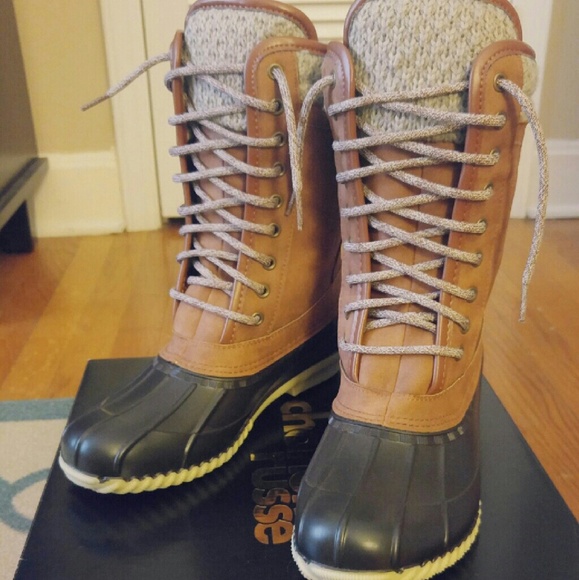 CHARLOTTE RUSSE RAIN BOOTS **BRAND NEW**