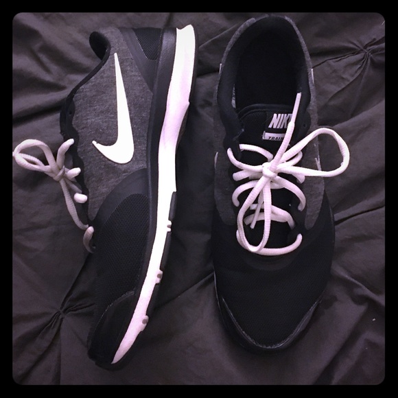 Nike tennis shoes