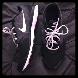 Nike tennis shoes