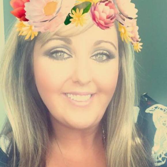 Meet your Posher, Tiffany - Picture 1 of 1