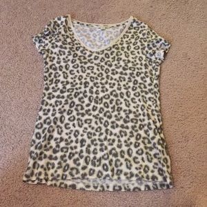 Banana Republic animal print t shirt