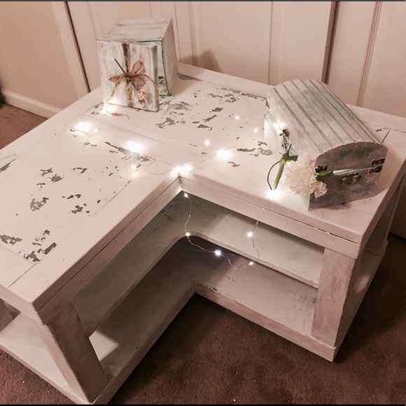 Chippy look_Chalk Painted Table_Custom Upcycle - Picture 2 of 3