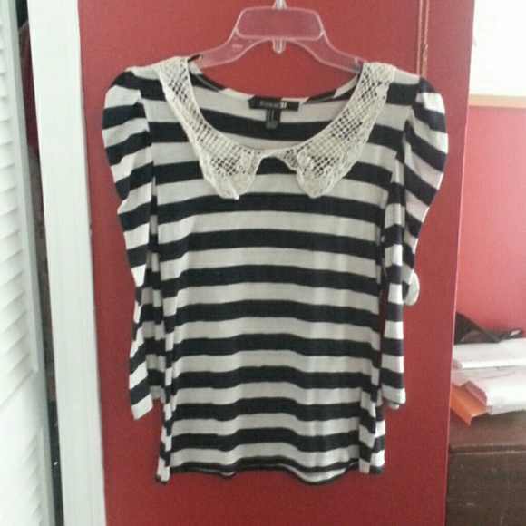 F21 stripe blouse with cute lace collar! Size M