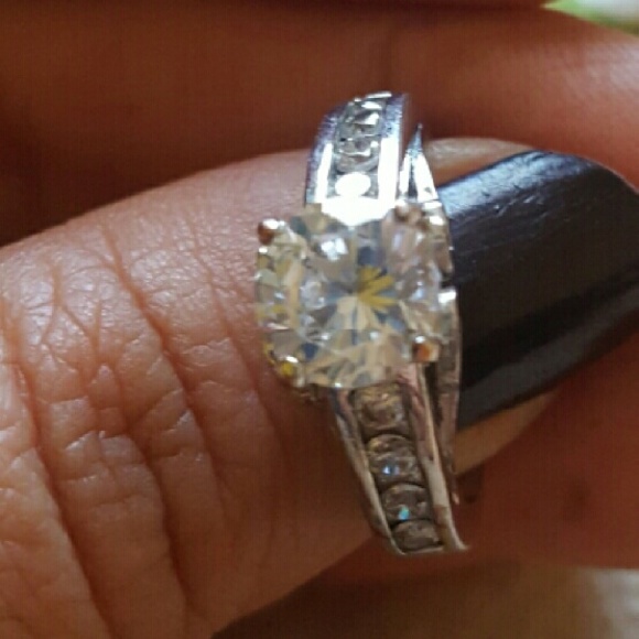 Cubic Zirconia Silver Ring Size 7
