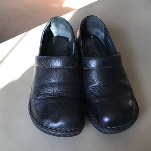 BORN Slip On Black Leather Shoes