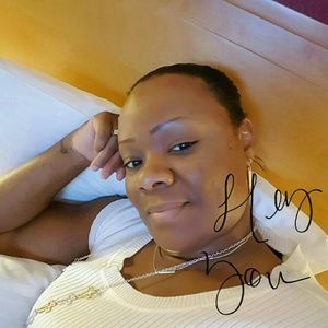 Meet your Posher, Carlotta