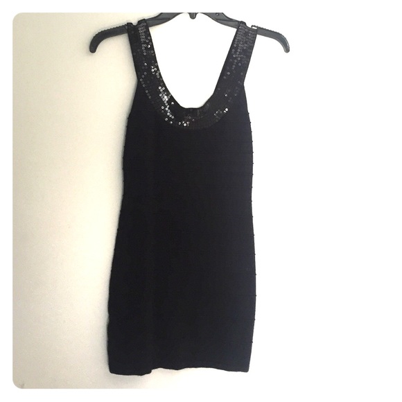 BODYCON Stretch material, form fitting dress.