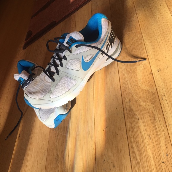 Nike air futurn - Picture 1 of 4