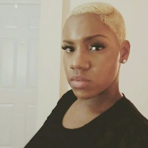 Meet your Posher, Whitney