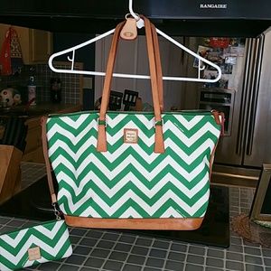 Authentic Dooney Purse and wristlet