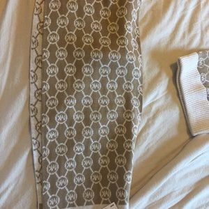 Michael Michael Kors Scarf and cap