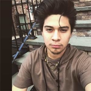 Meet your Posher, Giovanni