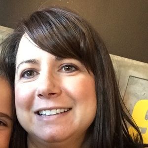 Meet your Posher, Roxanne