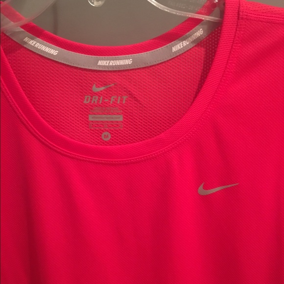 Nike Red Running Top - Picture 2 of 4
