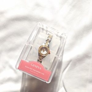 ✨🆕 GENEVA // Woman's Wrist Watch 🆕✨