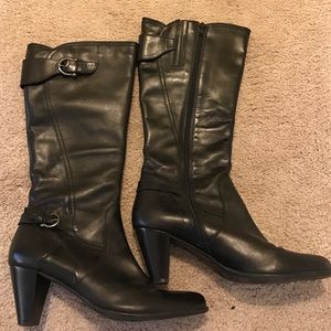 *BRAND NEW* Black Leather Boots
