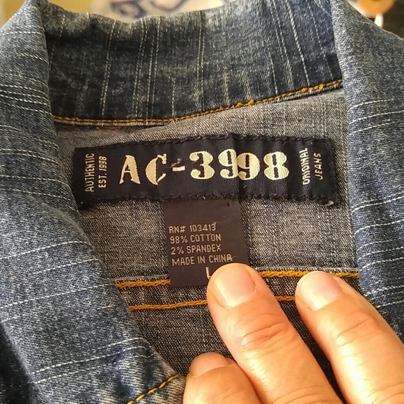 Denim jacket - Picture 3 of 3