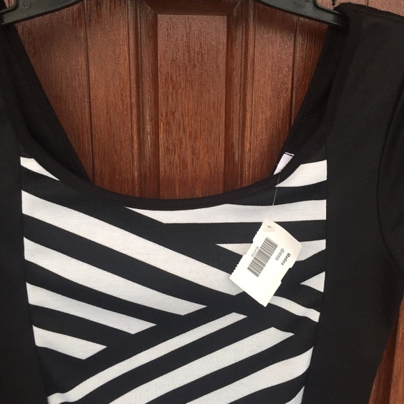 Brand new striped black bodycon mini dress - Picture 3 of 3