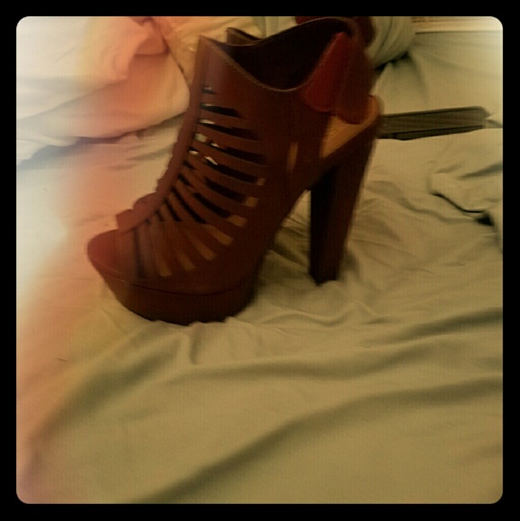 High heel shoes