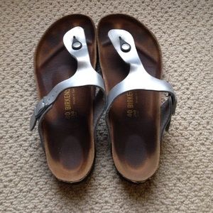 Silver Birkenstock "Gizeh" sandals