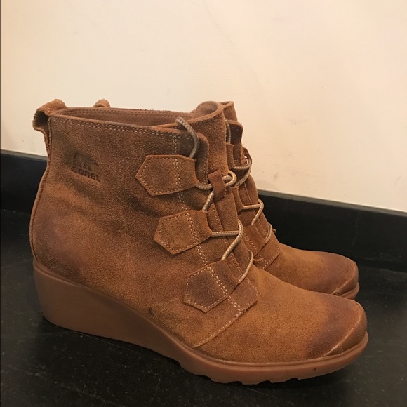 Sorel Women's Lace Up Boots
