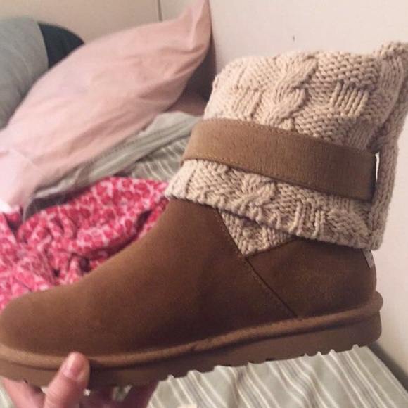 Cassidee chestnut sweater fold down uggs