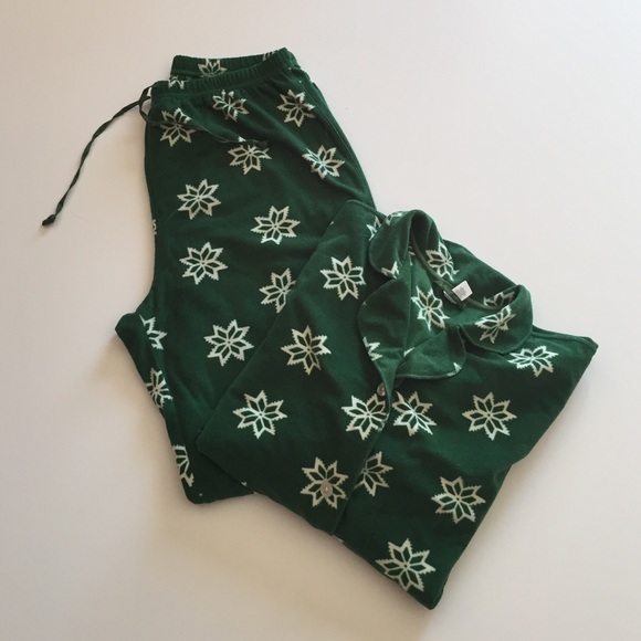 GAP Other - Gap Green Snowflake Print Fleece Pajamas