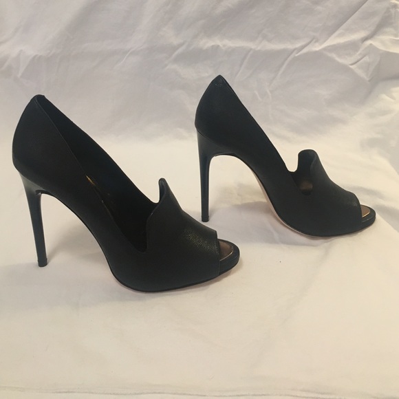 BCBG Peep-Toe Loafer Pump MA- Demie size 7 black