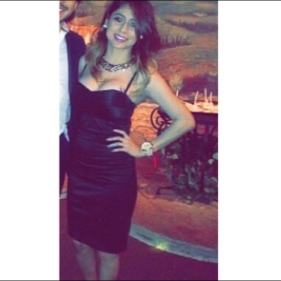 Sweetheart neckline black dress with lace detail - Picture 4 of 4