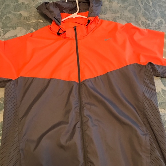 Nike wind breaker