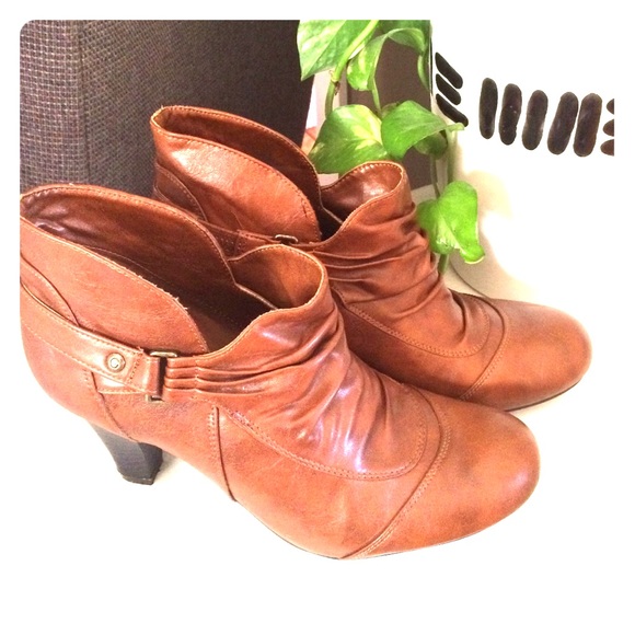 Guess booties