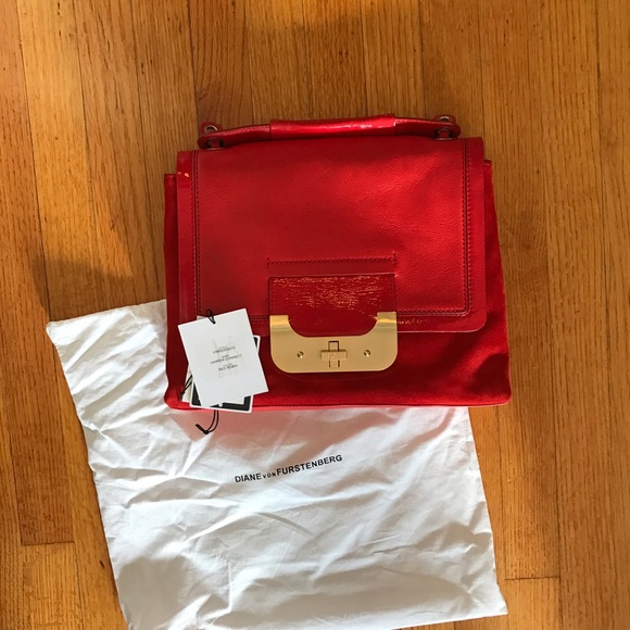 DVF Harper Connect Purse - Picture 4 of 4