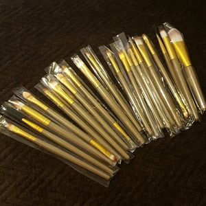 Brand new, never used makeup brushes