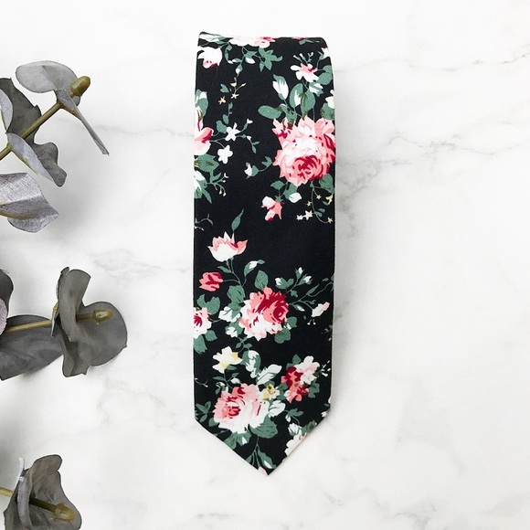 Men floral tie tie 👔! - Picture 3 of 5