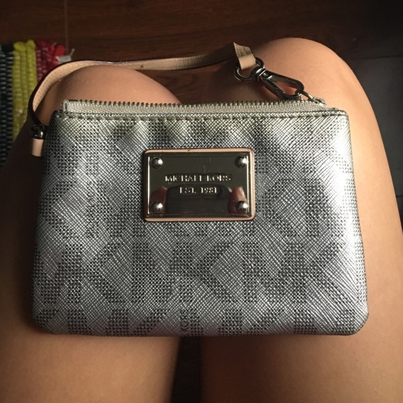 MK wristlet