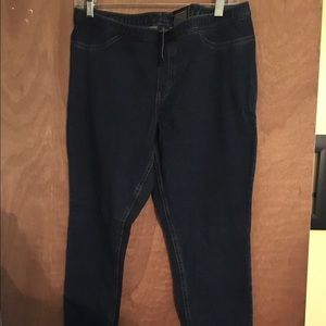 Dark wash jeggings