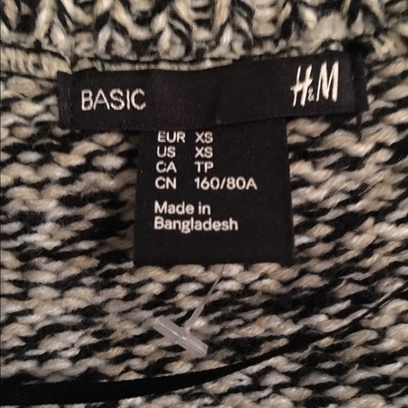 Black and white sweater - Picture 2 of 2