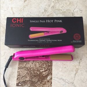 🎉 FINAL PRICE 🎉 Chi Ionic Straightener