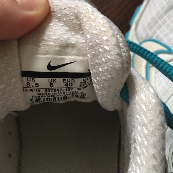 Nike - Picture 3 of 3