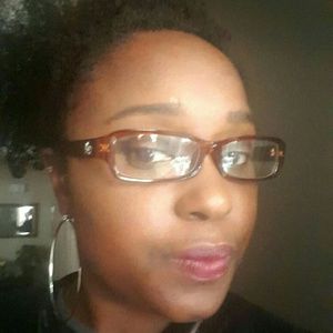 Meet your Posher, Shana