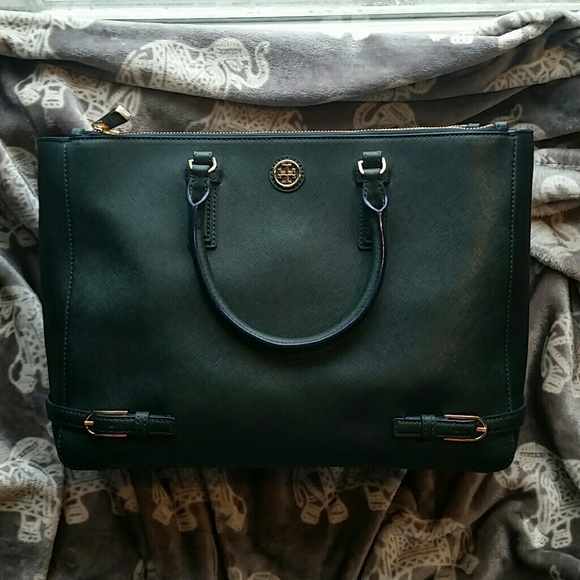 🎉🎊Tory Burch Large Robinson Bag!!!🎊🎉